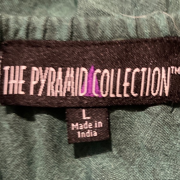 The Pyramid Collection Forest Green Tunic - Picture 2 of 5